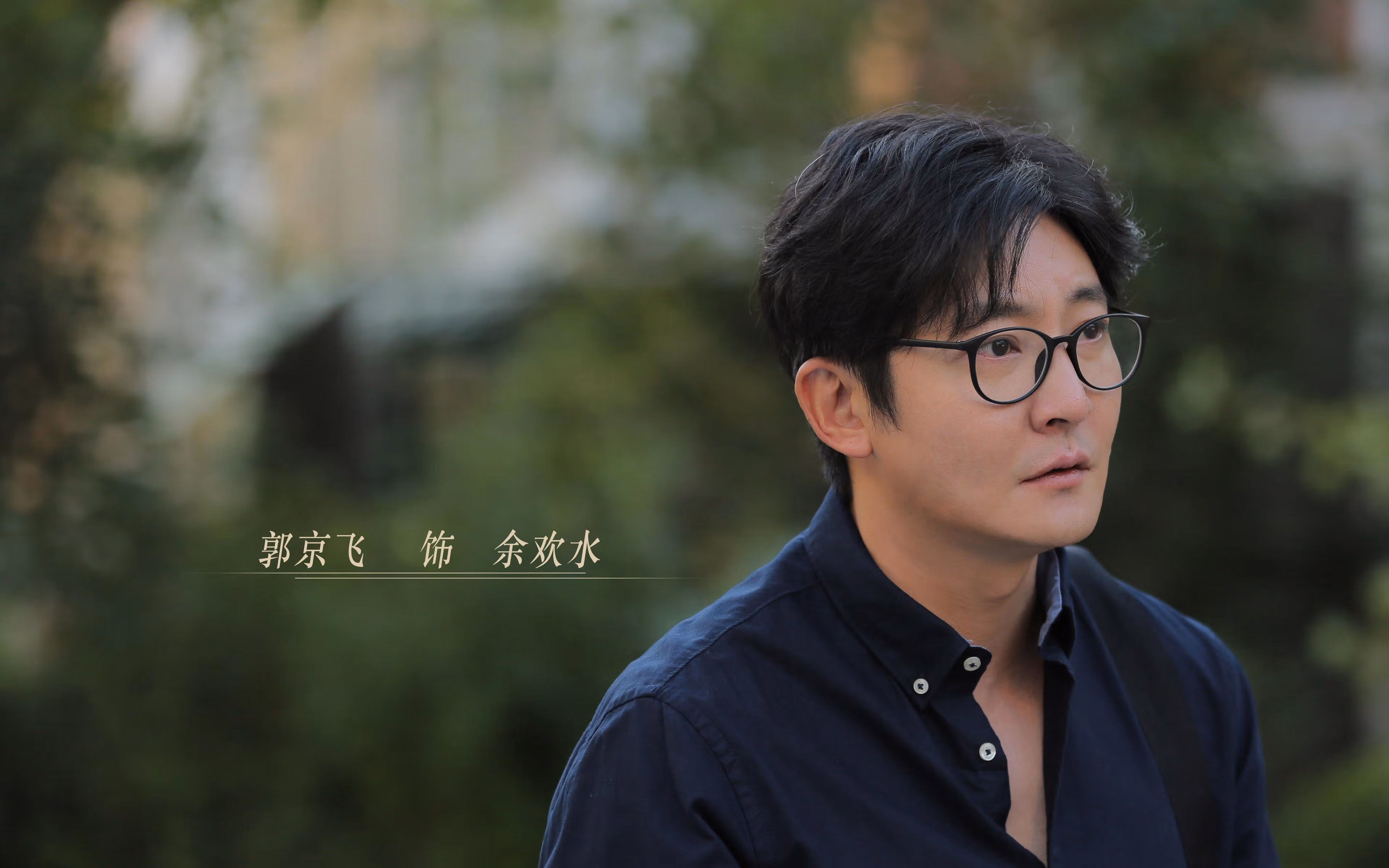 _在城市天际线滑索飞跃:速度与惊险的巅峰体验_,城市天际线飞机在滑行道起飞