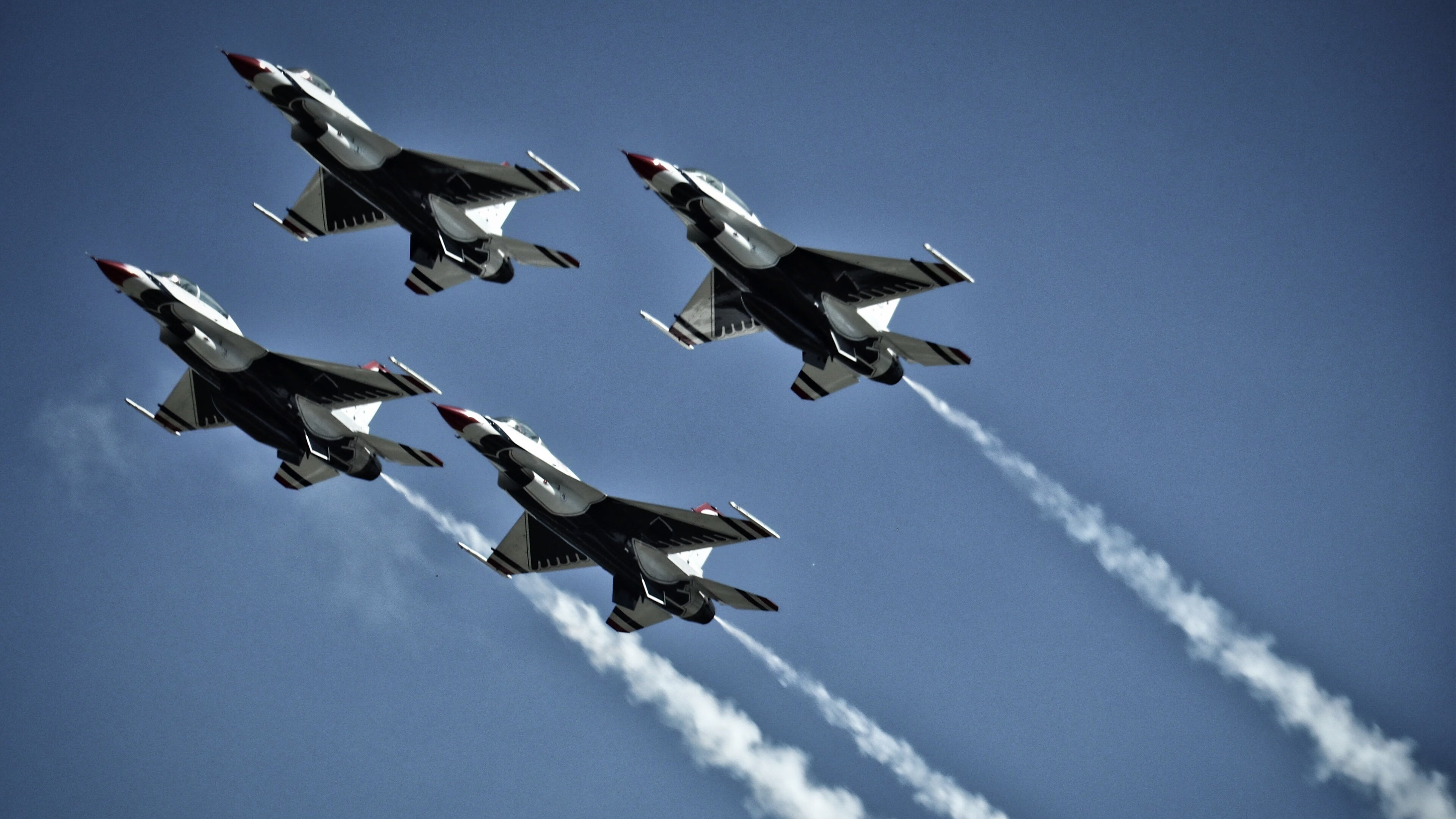 历史回眸:欧冠对决中的经典精彩瞬间,欧冠经典比赛视频回放